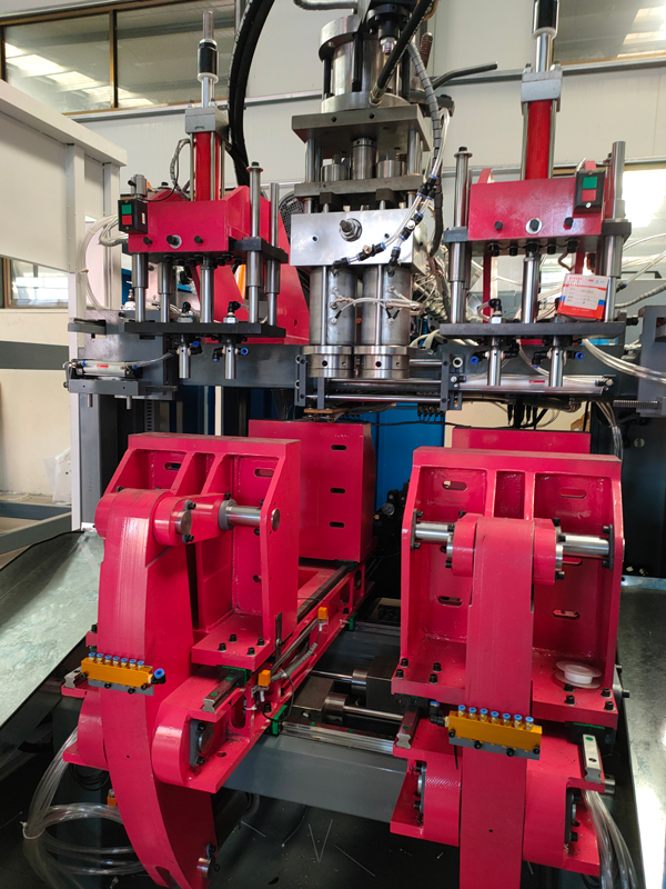 Ключевые факторы, влияющие на скорость производства выдувной машины