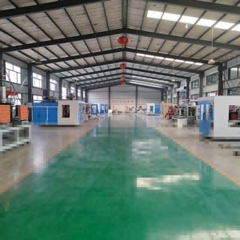 Новости отрасли выдувных формовочных машин: Растущий спрос на автоматические экструзионно-выдувные машины